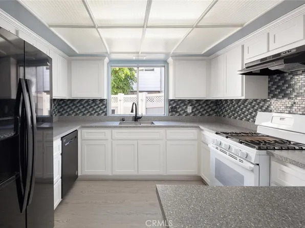 8350 Burnet Ave Unit 11, North Hills, CA 91343