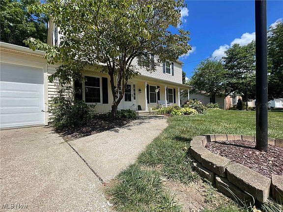 3rd image of 841 Damon Dr
