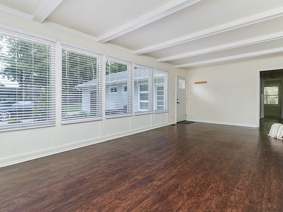 4th image of 4 Woodruff Dr