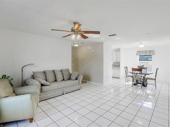 3rd image of 1761 N Palmdale Ct