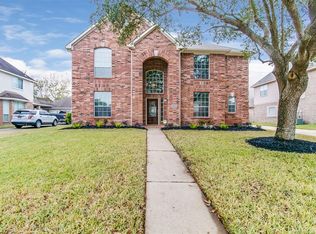 3408 Castle Pond Ct, Pearland, TX 77584