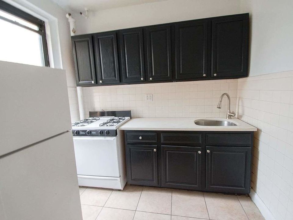 1st image of 25-21 31st Ave #B550