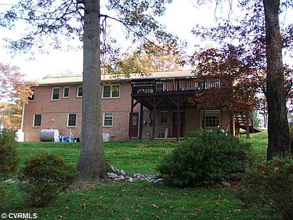 3rd image of 9811 Fernleigh Dr