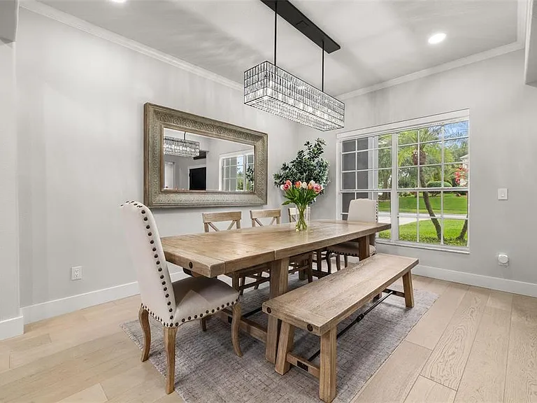 663 Charrice Pl — Photo 8