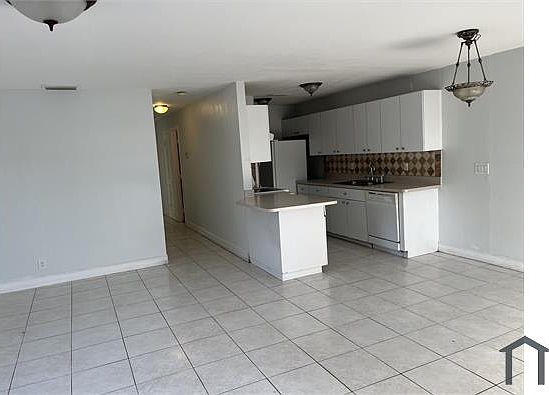 3rd image of 315 NW 57th St