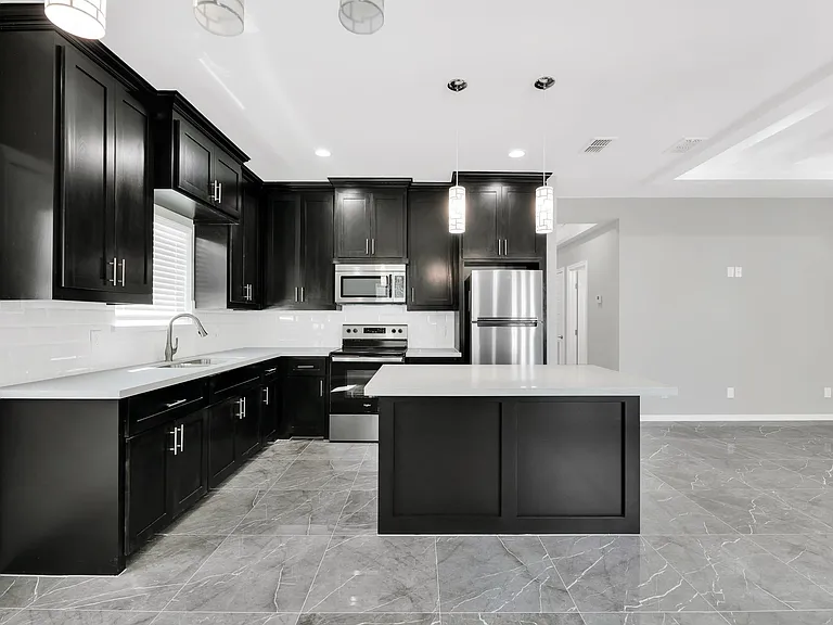 4725 Magnolia Ave #2 — Photo 7