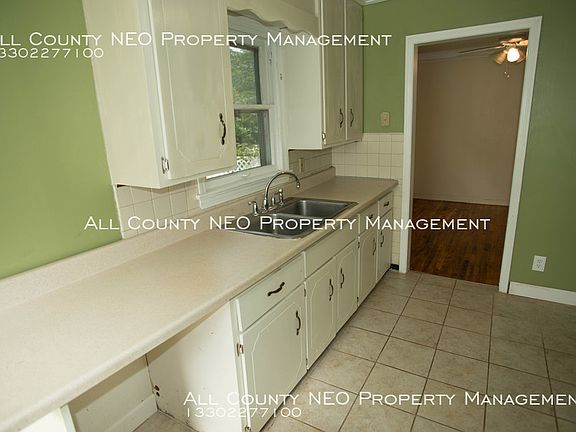 4th image of 17907 North Blvd