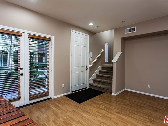 3rd image of 524 N Chardonnay Dr