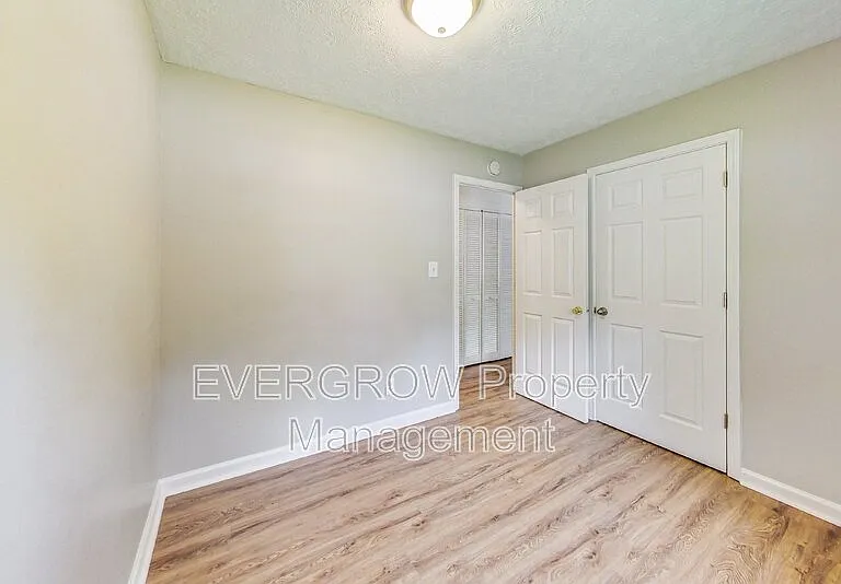 3962 Strathmore Dr — Photo 24