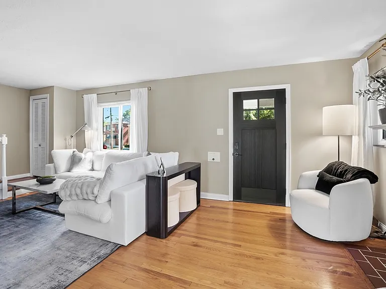 4157 Paxton Woods Ln — Photo 10