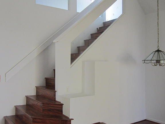 4th image of 2040 Normandy Cir