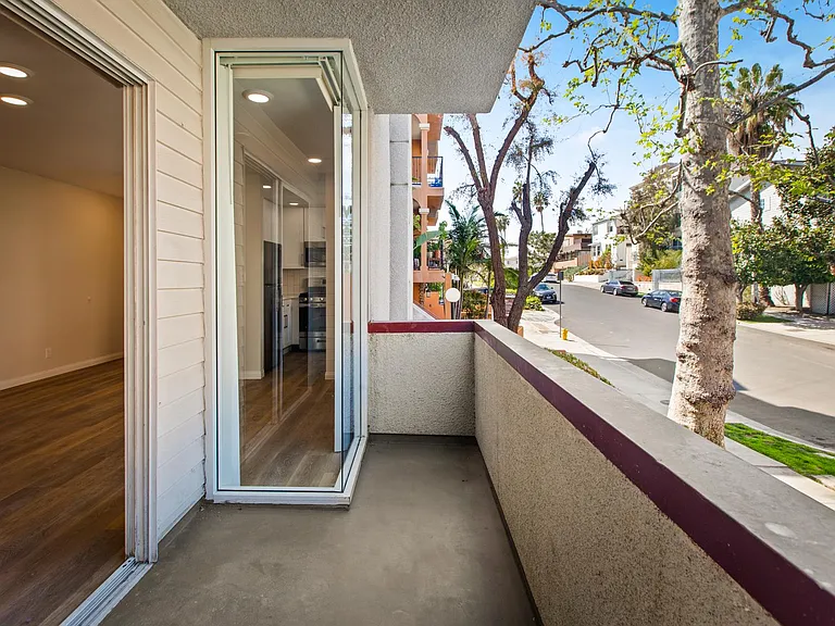 10376 Almayo Ave — Photo 101