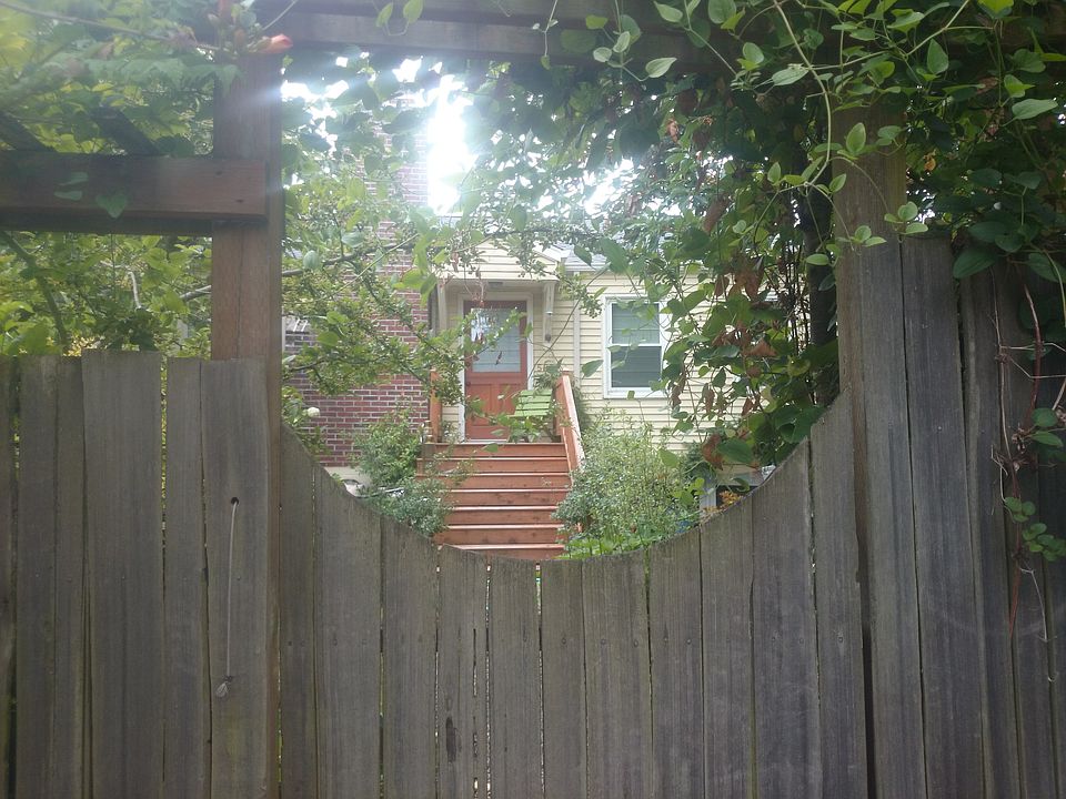 2nd image of 5601 32nd Ave NW
