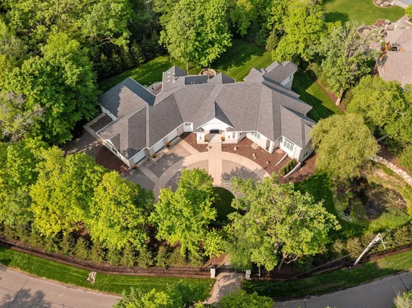 2112 Meeting St, Wayzata, MN 55391