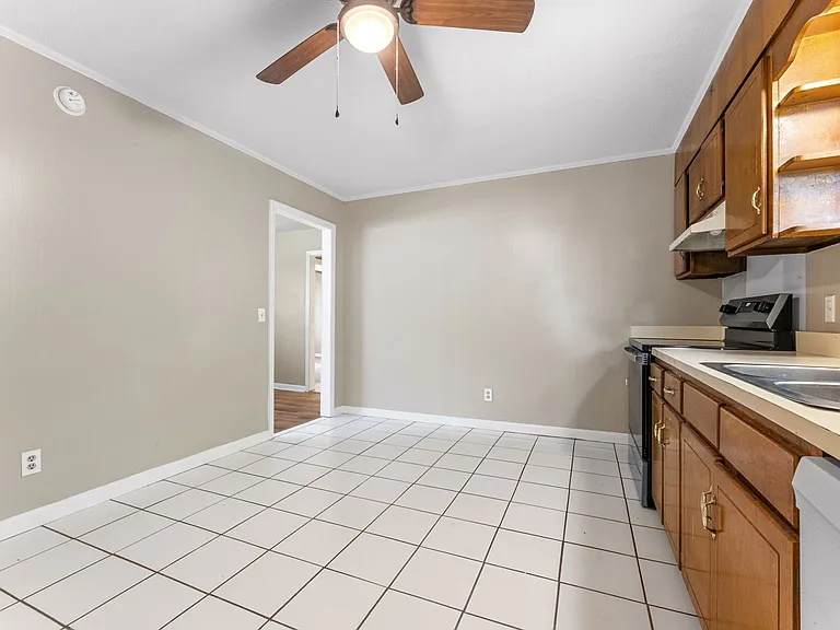 7166 Holland Ln — Photo 11