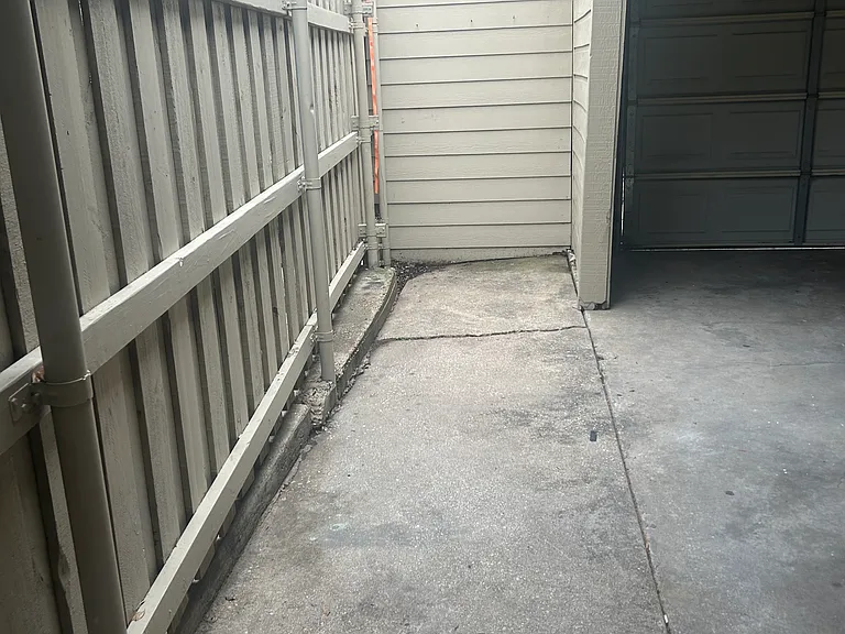 8832 Saint Thomas Cir — Photo 19