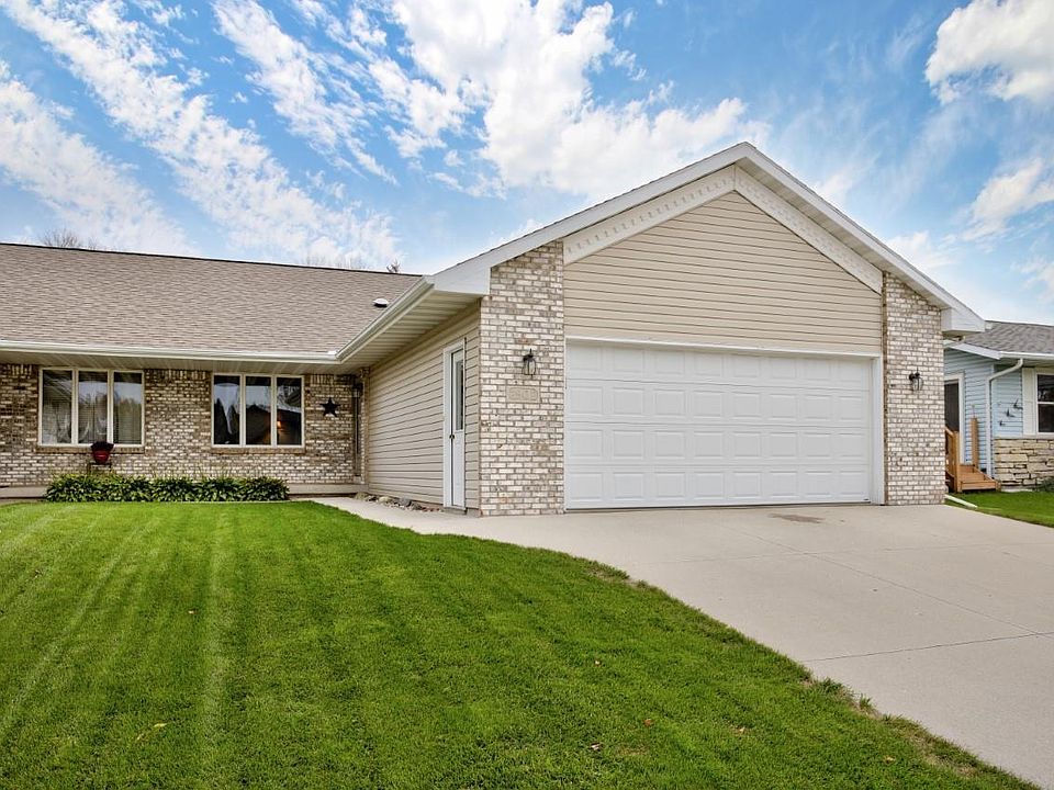 1st image of 2902 Fieldcrest Dr