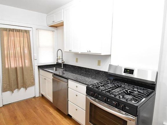5th image of 1415 Northwest Blvd