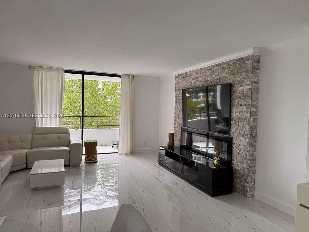 Olympus Condo Phase — Photo 4