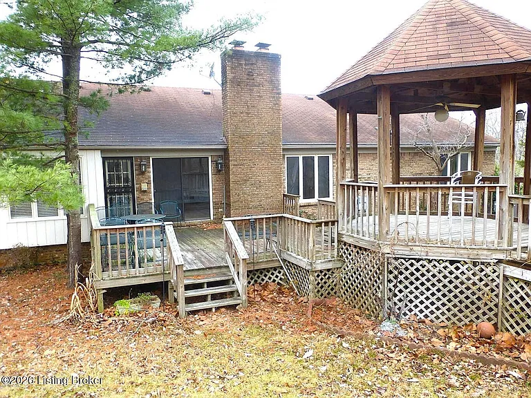 2311 Fallsview Rd — Photo 8