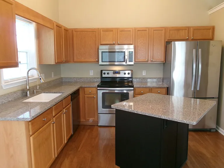 4659 E Walkerton Rd — Photo 7
