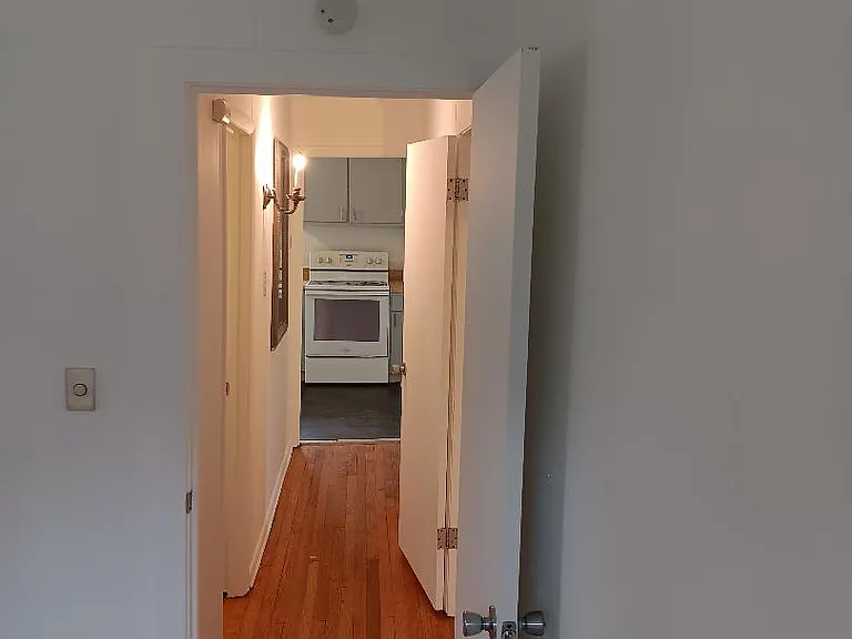 14440 Kolmar Ave — Photo 16