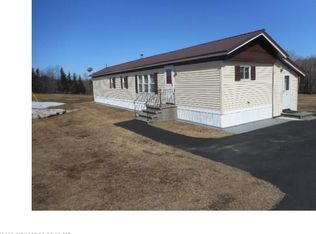 8 Pine Grove Ln, Lagrange, ME 04453