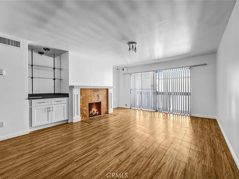 5334 Lindley Ave #319 — Photo 12