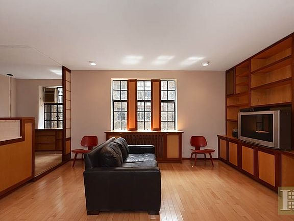 2nd image of 116 Pinehurst Ave APT G33