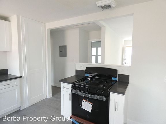 4th image of 1958 Pine Ave #5