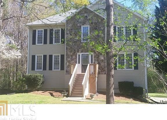 2nd image of 585 Oberlochen Way