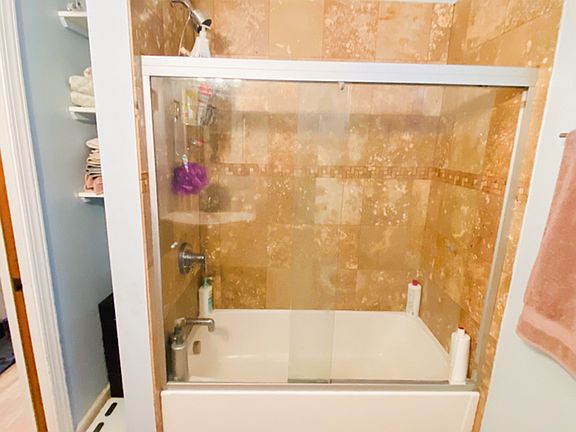 5th image of 1435 W Grand Ave #2F