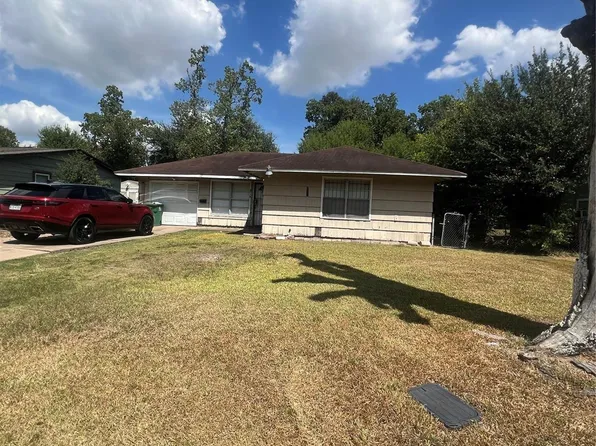 5715 Westover St, Houston, TX 77033