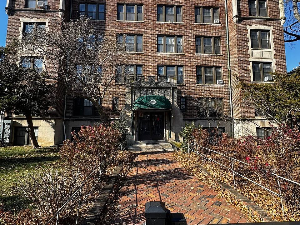 1st image of 125 Lincoln Ave APT A3