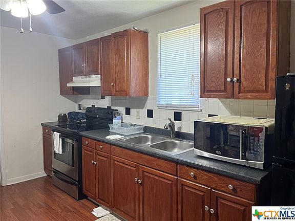 3rd image of 906 Parmer Ave