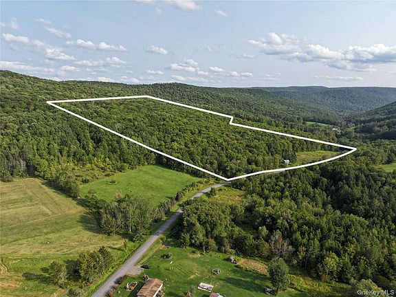 2nd image of 1990 Finch Hollow Road