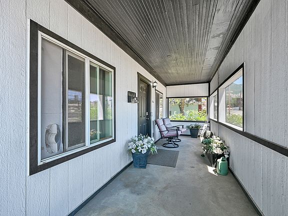 3rd image of 350 35th St