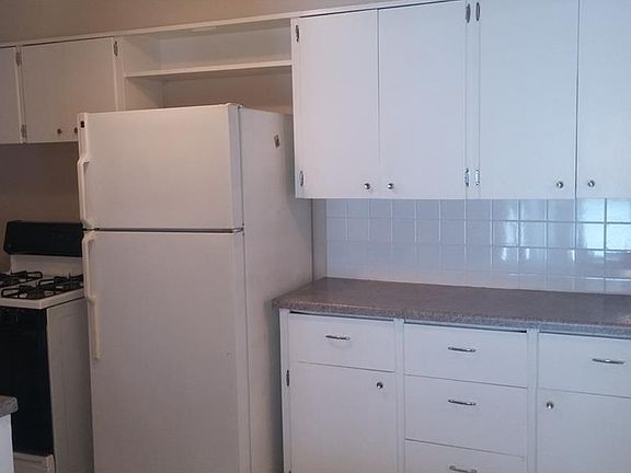 4th image of 8922 Newkirk Dr