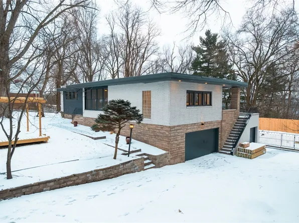 203 N Grandview Dr, Pittsburgh, PA 15215