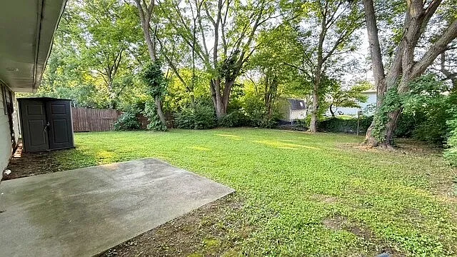 3 bed, 1.5 bath, 1490 sqft, $1,450 — Photo 2