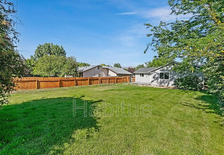 2041 E Oakridge Ct — Photo 28