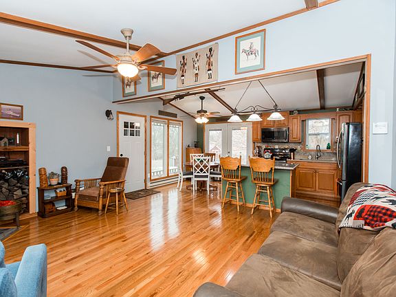 4th image of 415 Sunnyslope Dr