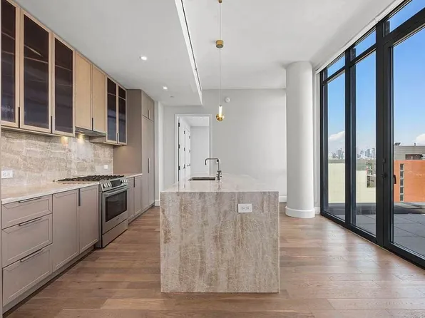 262 9th Street image 5 of 36