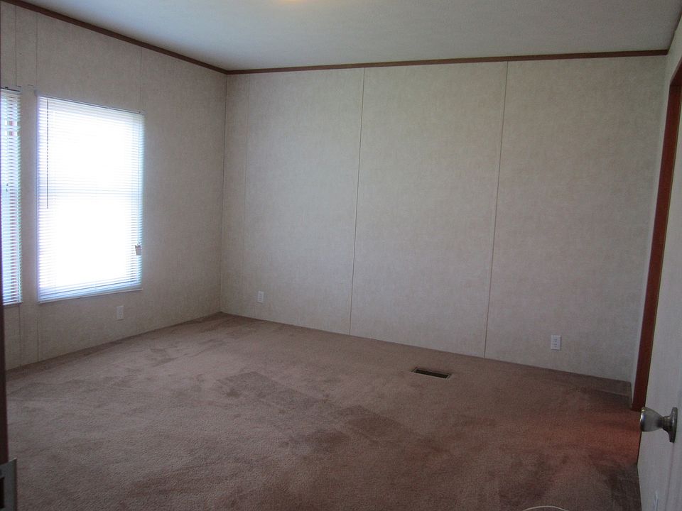 1st image of 169 Silverpeak Dr