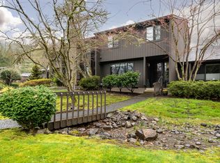 113 Westbrook Way, Eugene, OR 97405