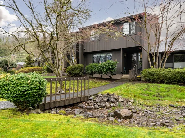 113 Westbrook Way, Eugene, OR 97405