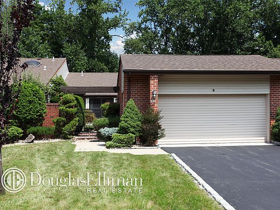 2nd image of 9 Yale Dr