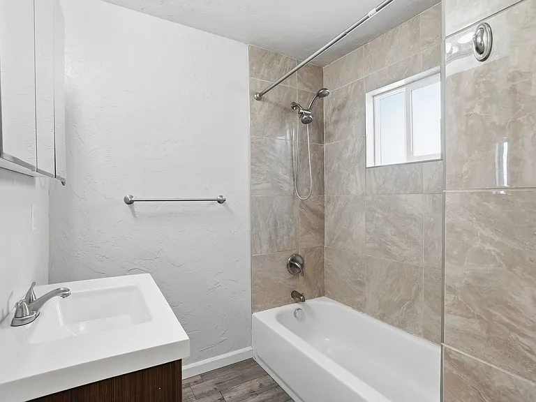 1328 W Gordon Ave — Photo 17