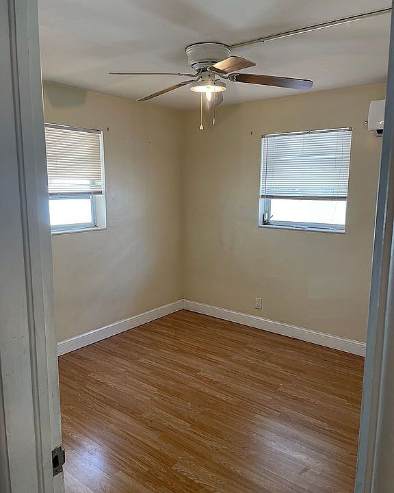 1st image of 203 NE 6th St