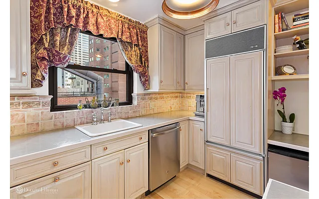 Sold by Douglas Elliman | media 2